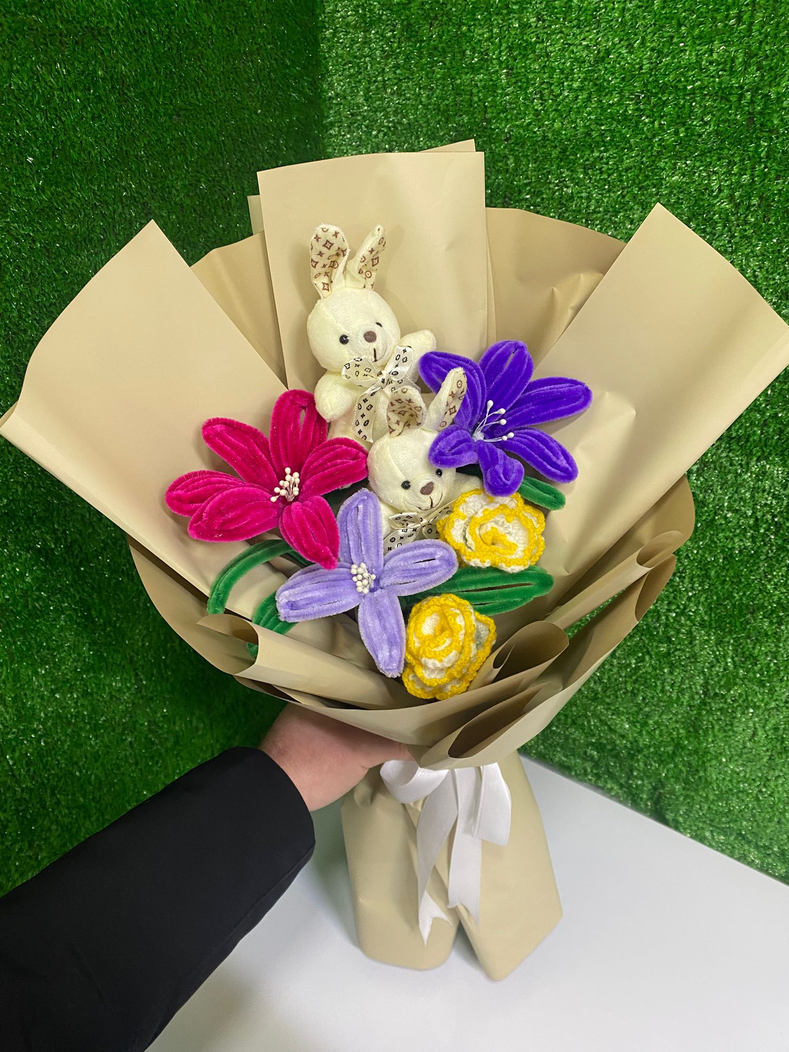 Renkli Şönil Lilyum & Ayıcık Buketi